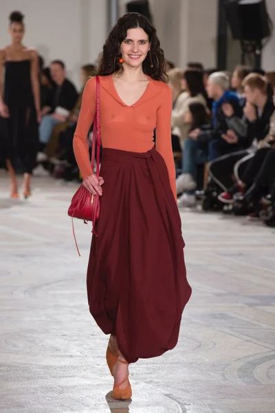 Look 37